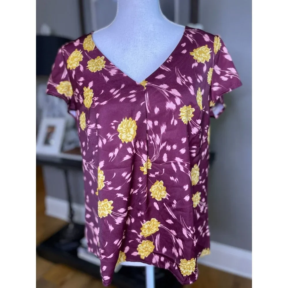 ModCloth Genuine Self Purple Short Sleeve Floral Blouse Women's Size Medium - Picture 3 of 8